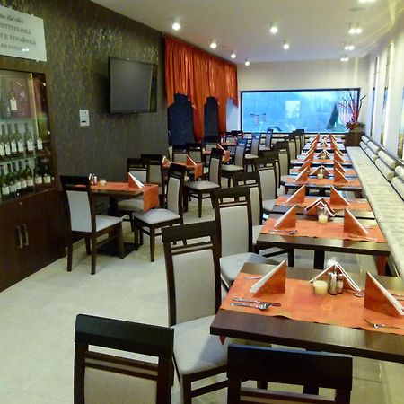 Hotel Slunny Dvur 예세니크 외부 사진