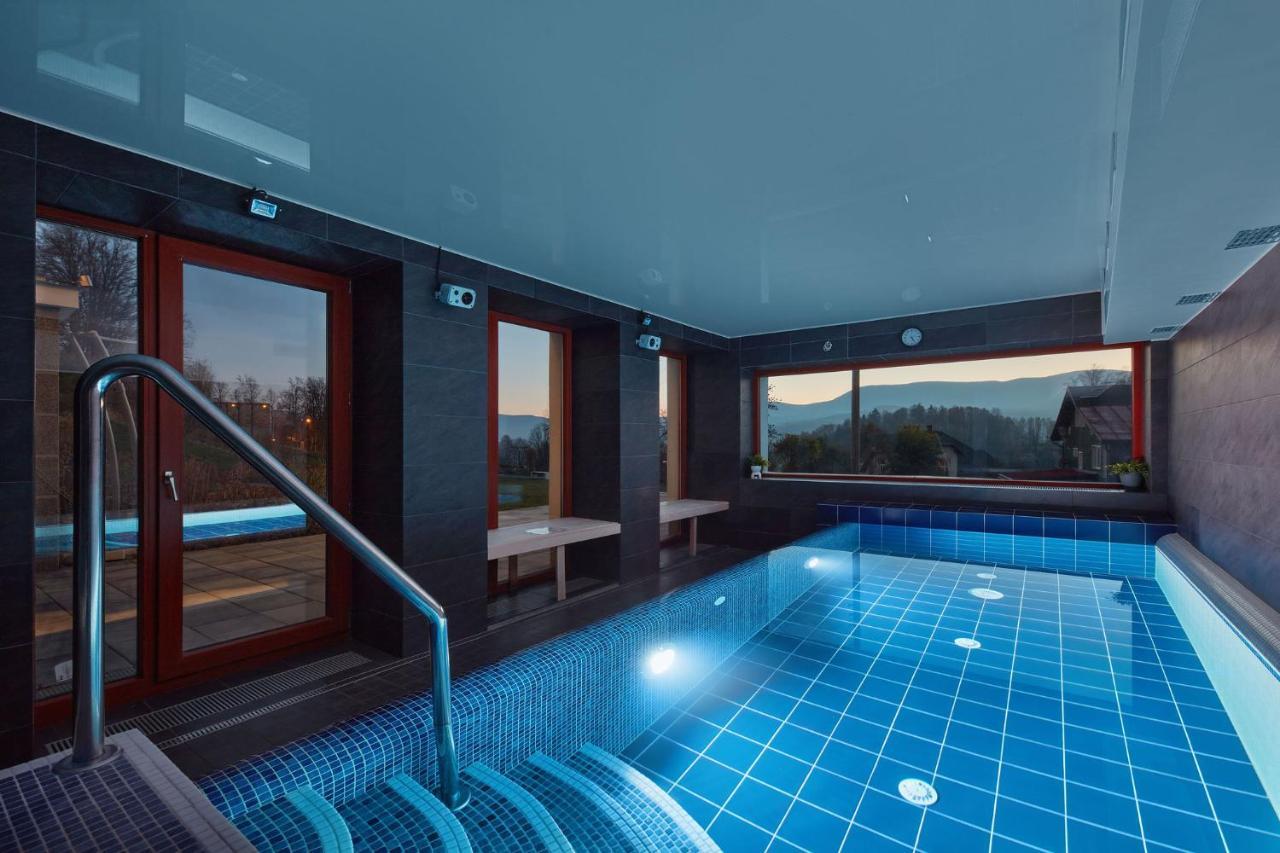Hotel Slunny Dvur 예세니크 외부 사진