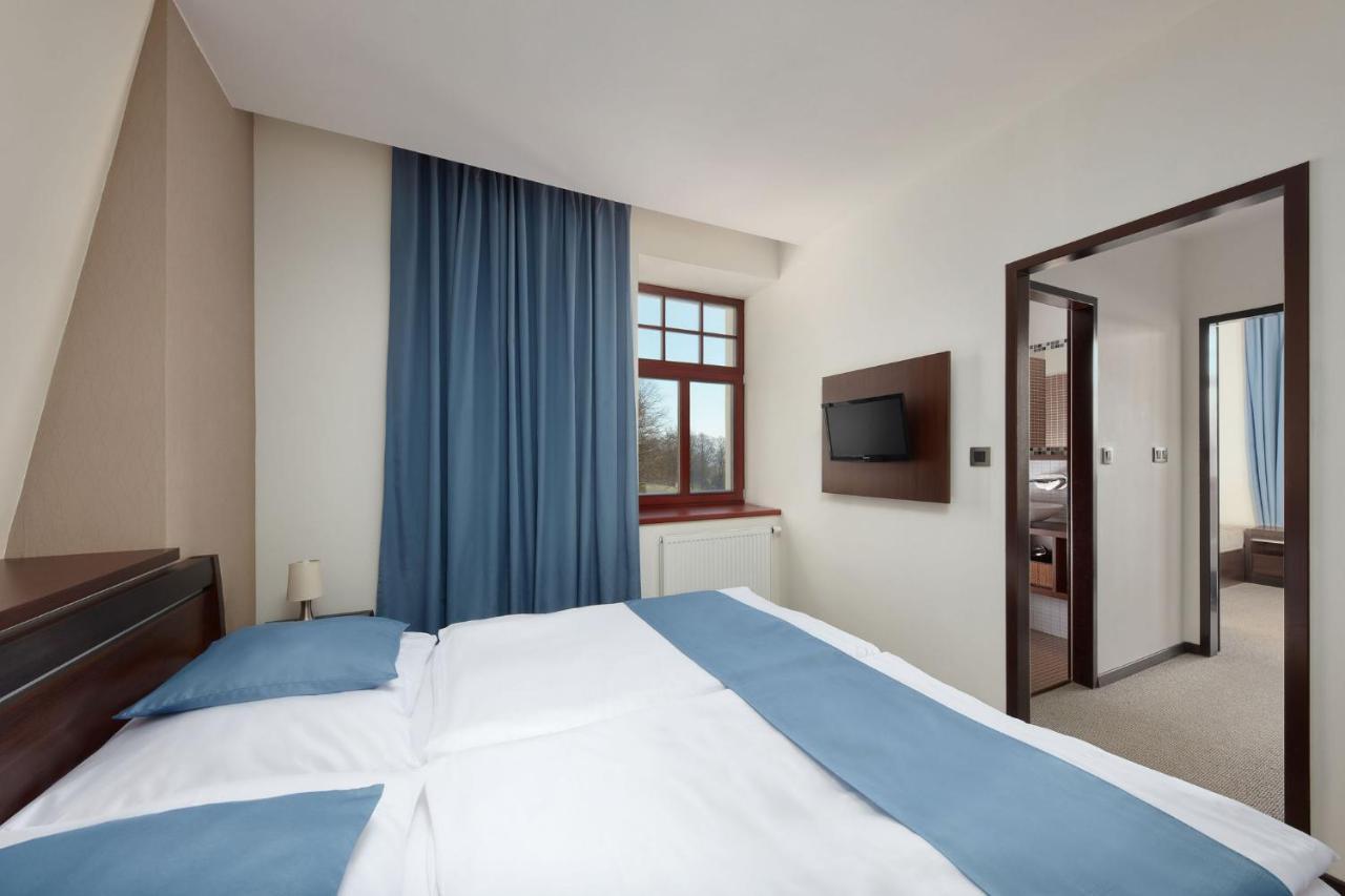 Hotel Slunny Dvur 예세니크 외부 사진
