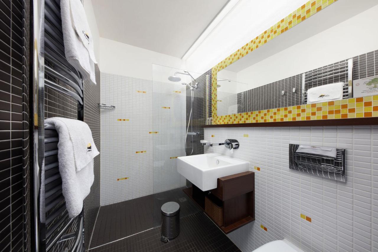 Hotel Slunny Dvur 예세니크 외부 사진