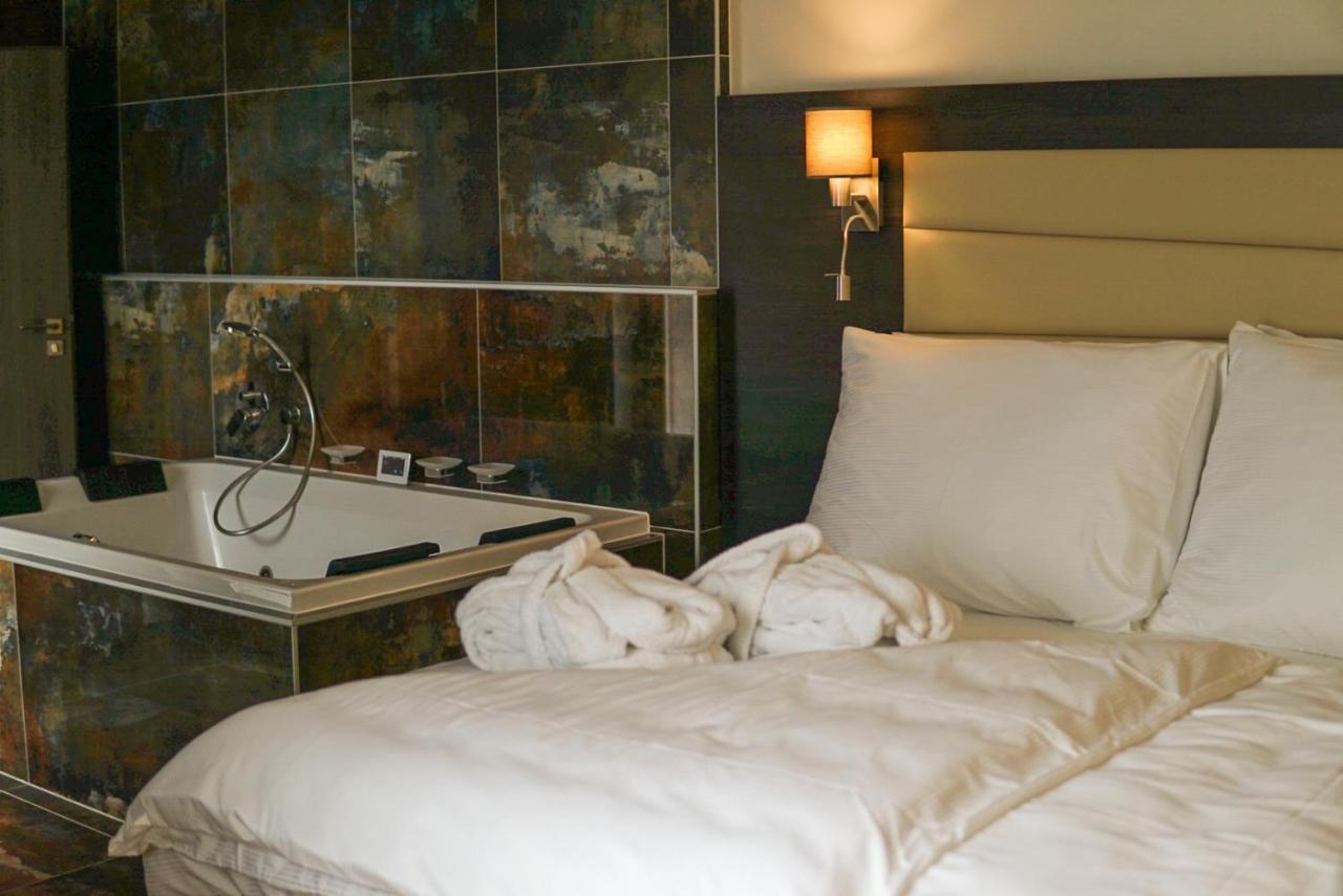 Hotel Slunny Dvur 예세니크 외부 사진