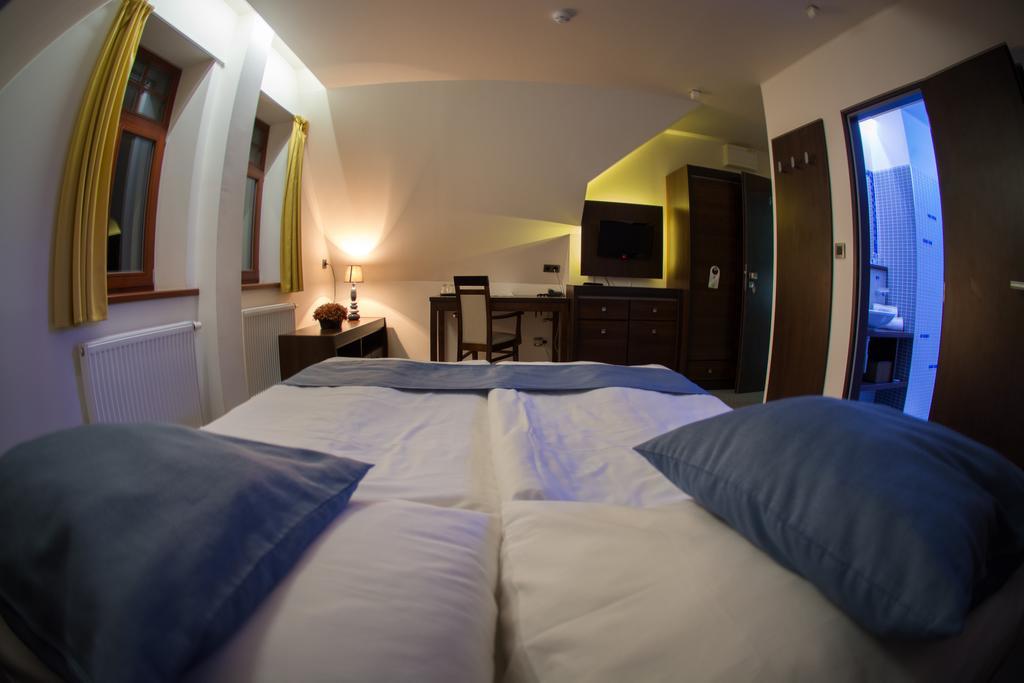 Hotel Slunny Dvur 예세니크 외부 사진