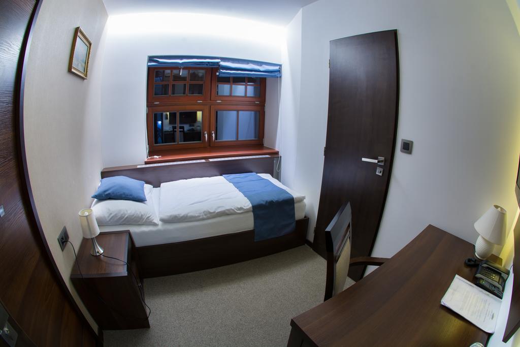 Hotel Slunny Dvur 예세니크 외부 사진
